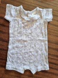 Boys/Girls Newborn Short sleeved romper/onesie (Pale grey with White bunnies)