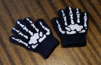 Boys Toddler gloves (black knitted with skeleton detail)