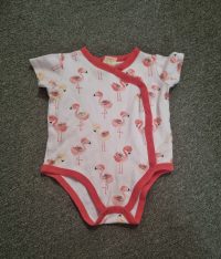Short sleeved vest with orange trim and flamingo pictures (imported)